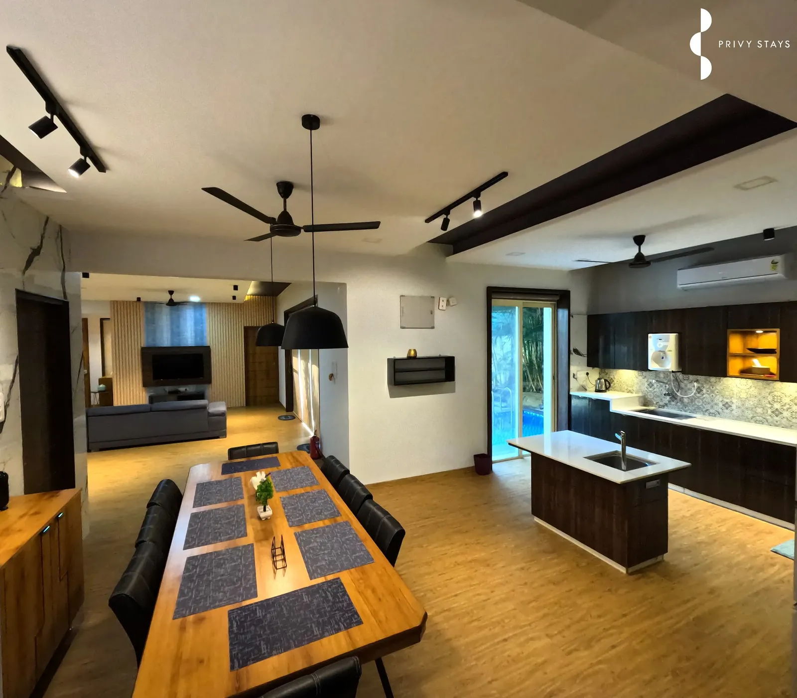 Green Palm Villa By Privy Stays - view 4