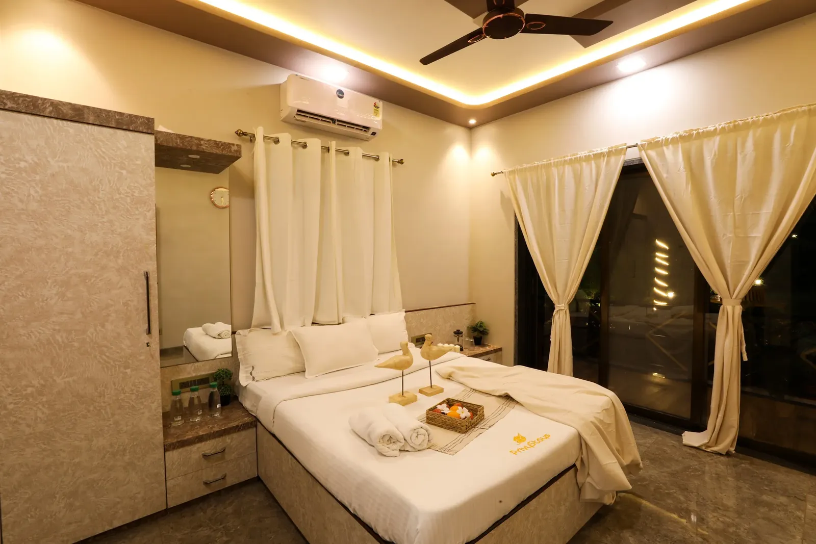 Luxe Forest Villa By Privy Stays - view 3
