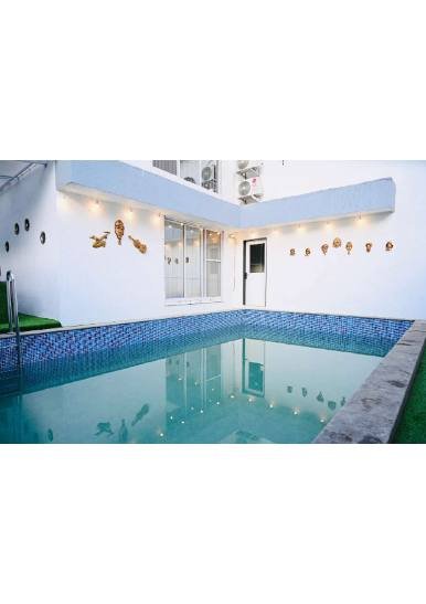 Glasshouse Luxury Villa - view 3