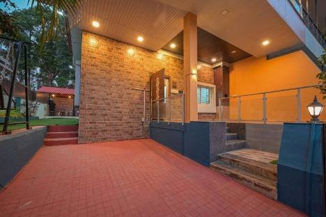 Arya Villa - view 3